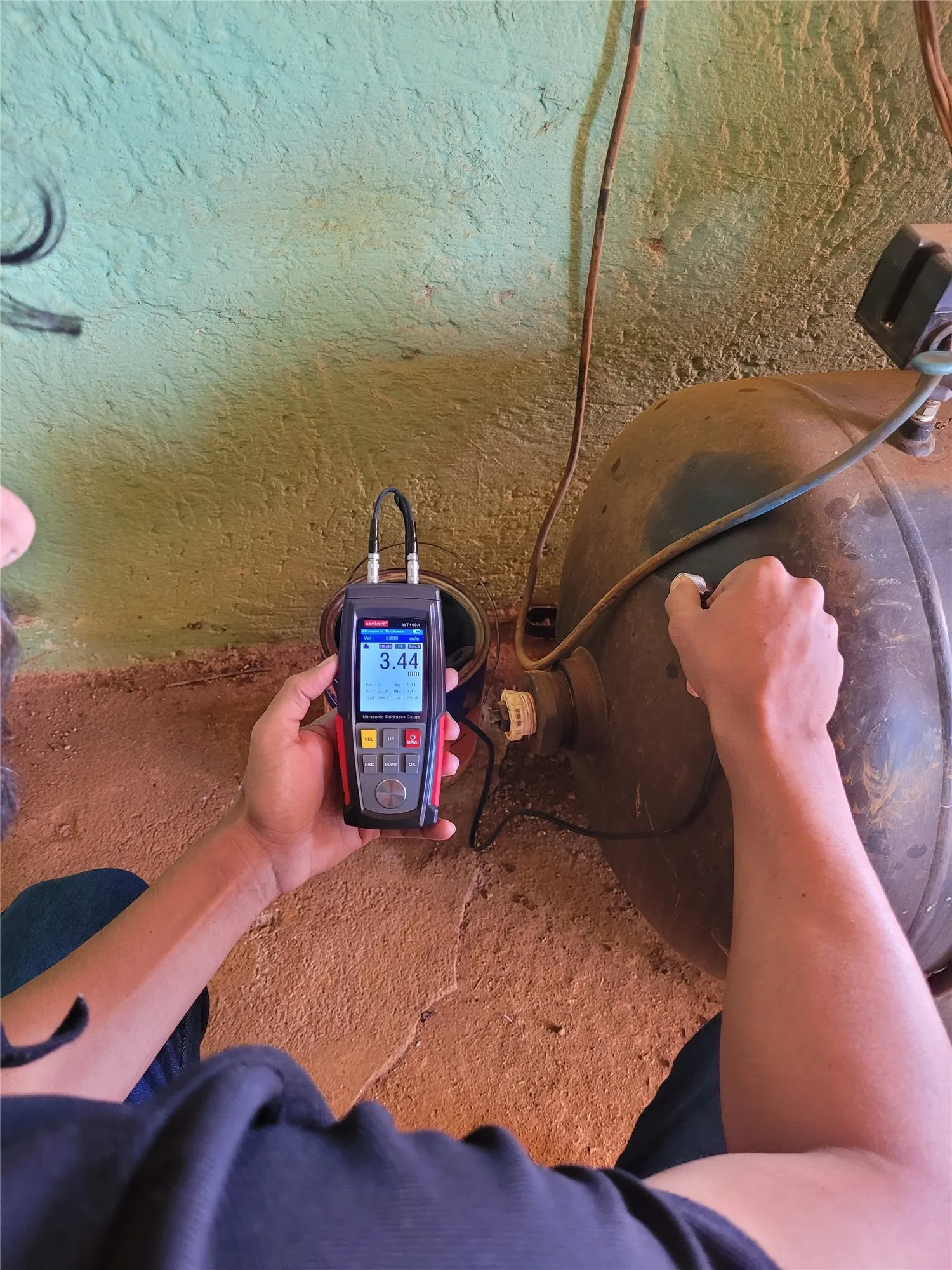Ultrasonido en depósito de aire comprimido